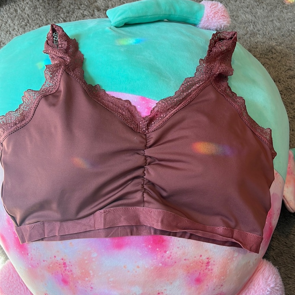 1XL pink lace bralette